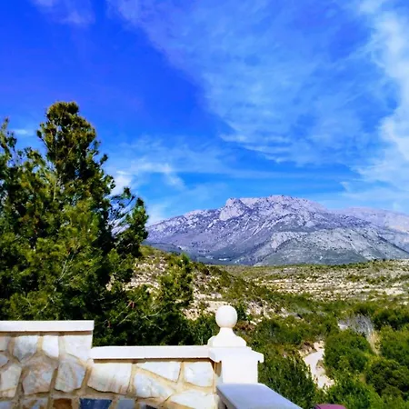 Vista Montana Benidorm * 拉尔法斯德尔皮